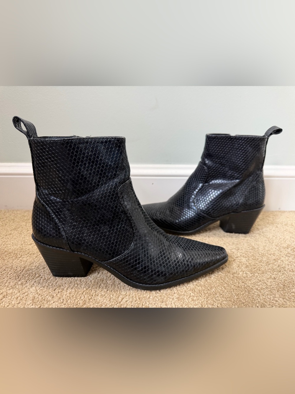Zara Black Snakeskin Pointed Toe Ankle Boots Block Heel Western EU 38 / US 7.5